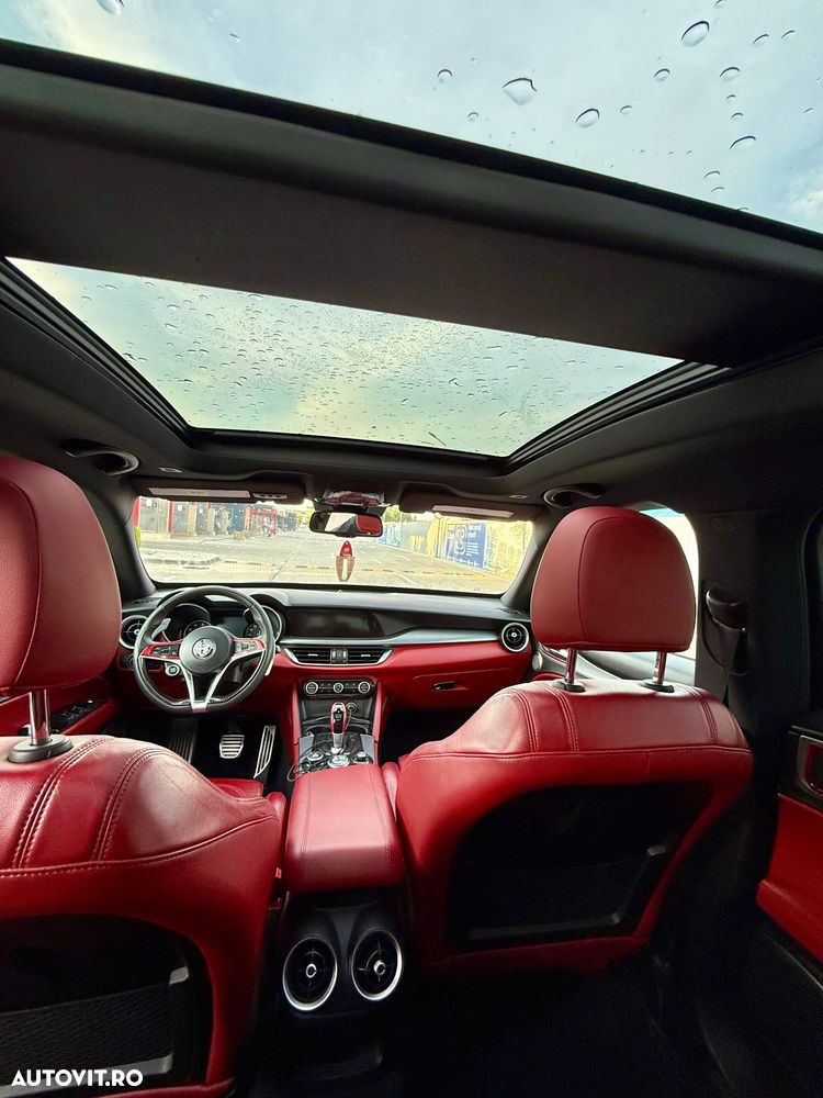 Alfa Romeo Stelvio 2.0 Turbo AWD AT8 Veloce - 16