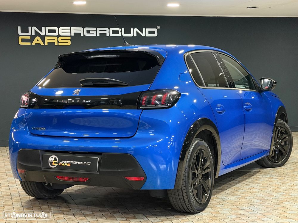 Peugeot e-208 Allure - 8