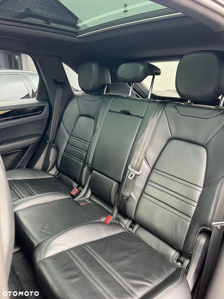 Porsche Cayenne - 14