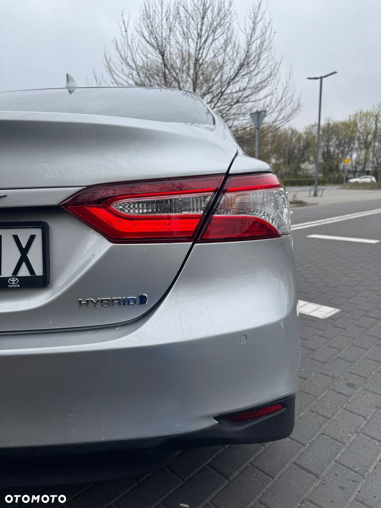 Toyota Camry 2.5 Hybrid Executive CVT - 6