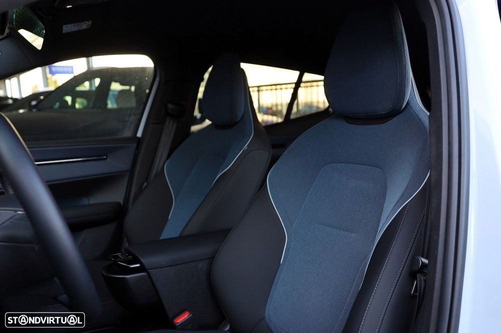 Volvo EX30 69 kWh Single Motor Extended Range Core - 8