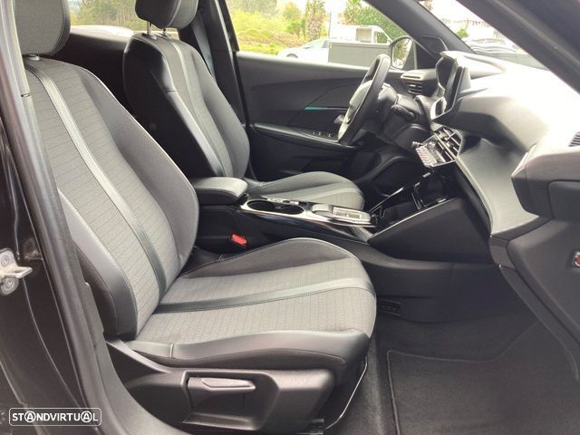 Peugeot e-2008 50 kWh Allure - 31