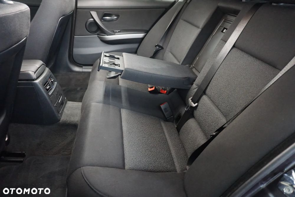 BMW Seria 3 - 38
