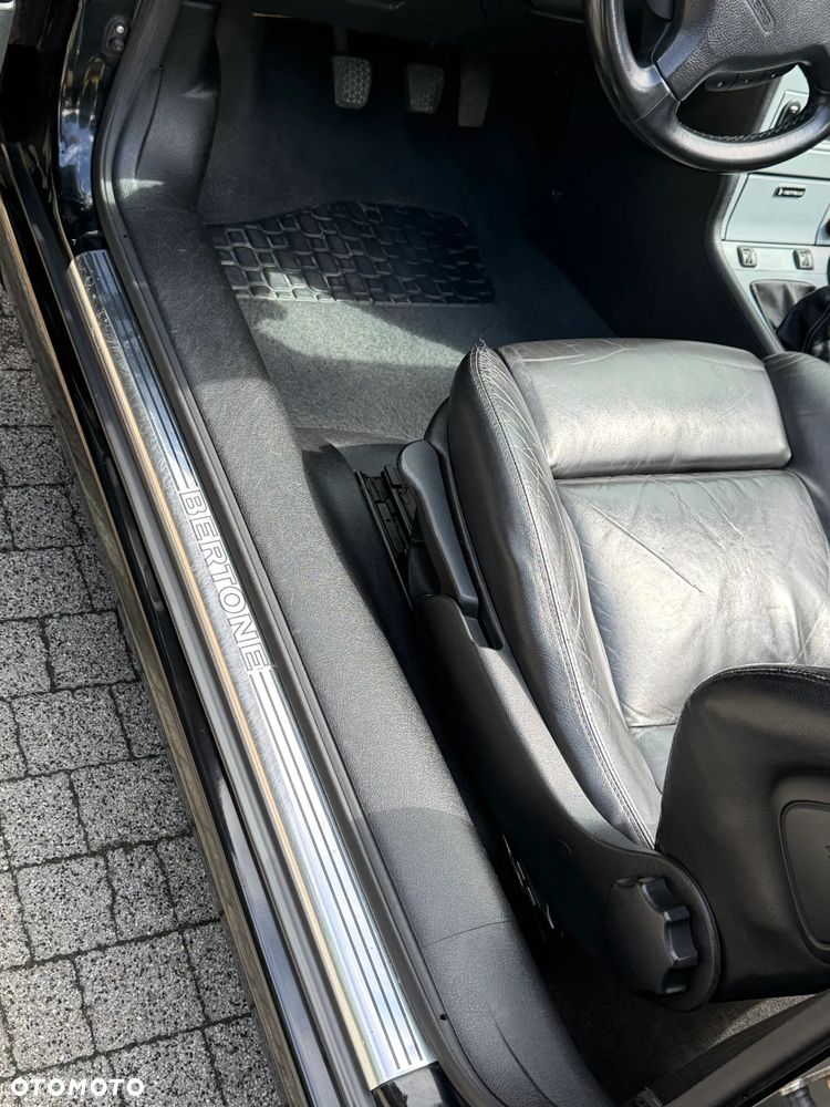Opel Astra 2.2 Bertone - 11