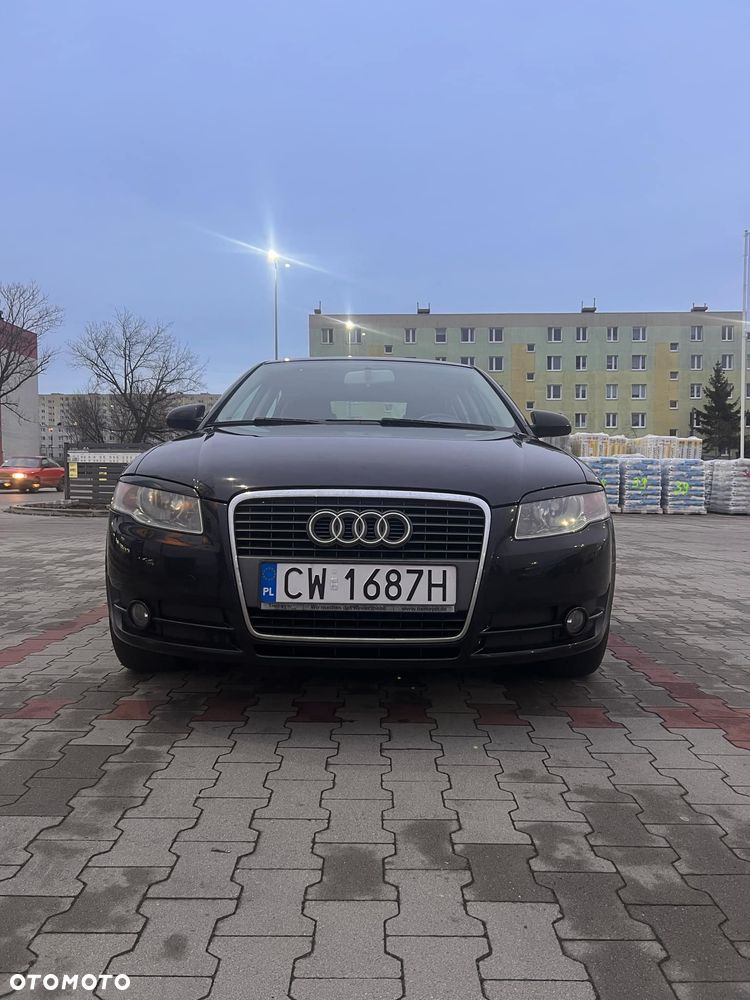 Audi A4 Limousine - 3