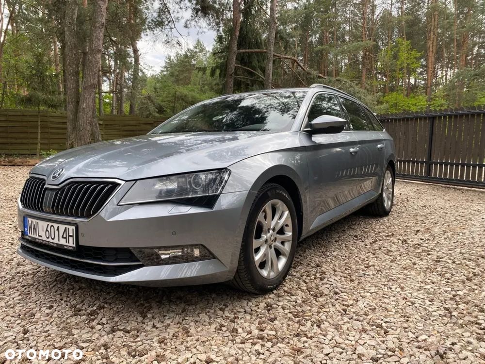 Skoda Superb 2.0 TDI Style - 2
