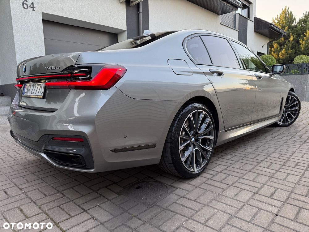 BMW Seria 7 745e - 4