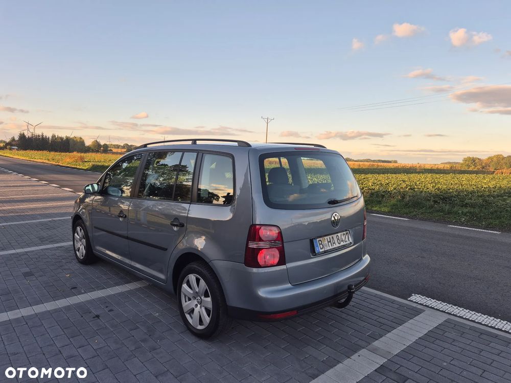 Volkswagen Touran - 7