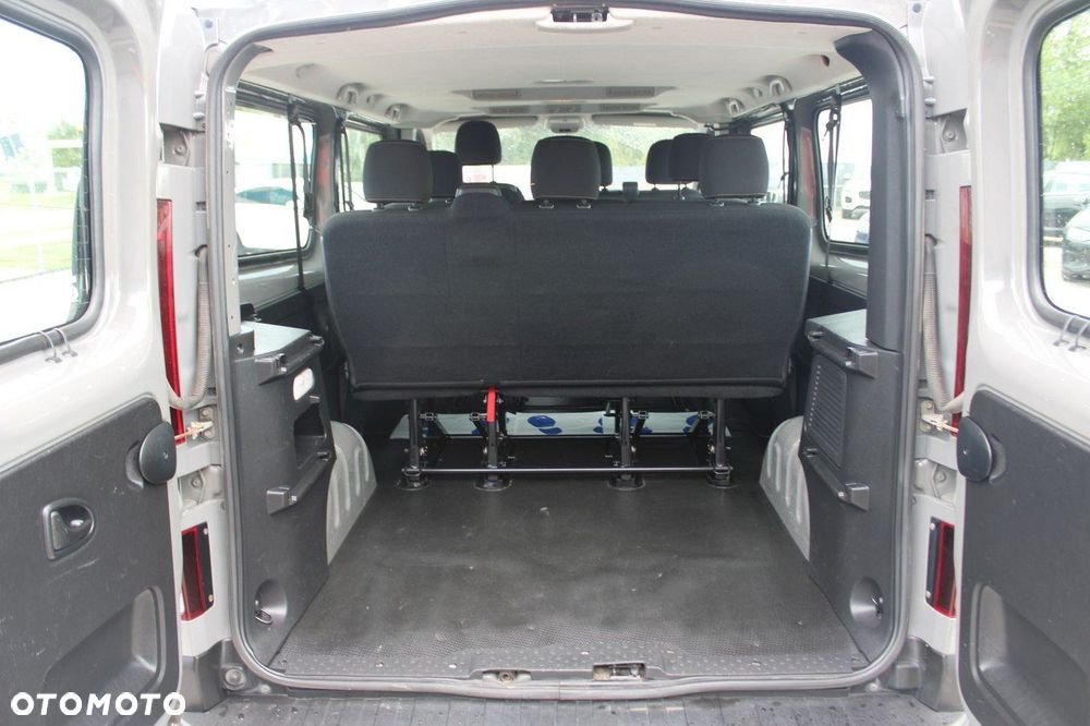 Renault Trafic - 13