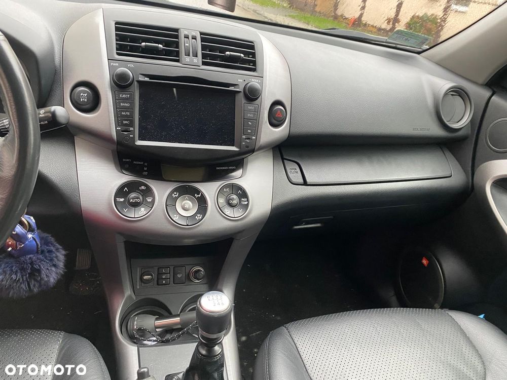 Toyota RAV4 2.2 D-4D Premium - 6