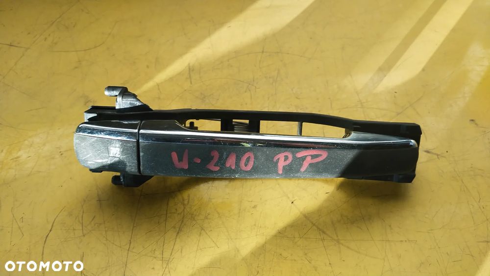 KLAMKA DRZWI PRAWA MERCEDES W210 - 2