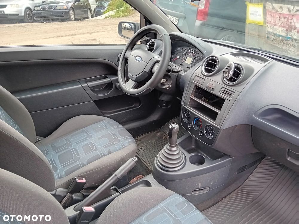 *FORD FIESTA MK6* Samochód na części - 3