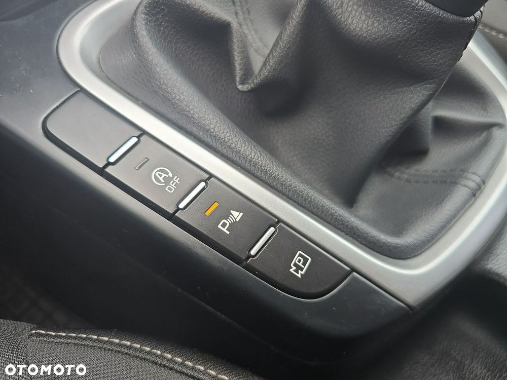 Kia Ceed - 28