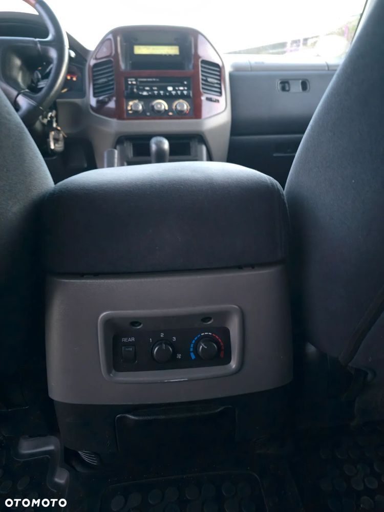 Mitsubishi Pajero 3.2 DI-D Dakar - 22