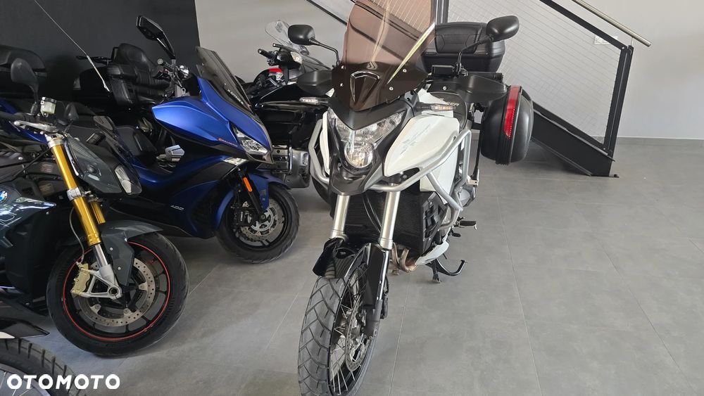 Honda VFR - 21