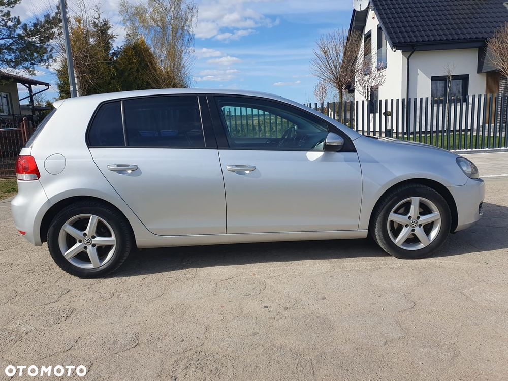 Volkswagen Golf 1.6 Comfortline - 6