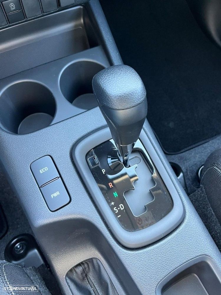 Toyota Hilux 2.4 D-4D 4WD CD CH Aut. - 36