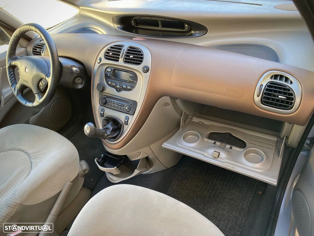 Citroën Xsara Picasso 1.6 SX - 8