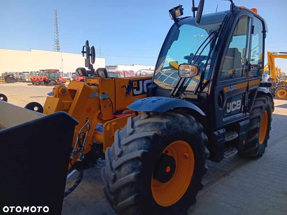 JCB 542-70 Agri - 13