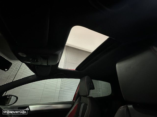 VW Golf 2.0 GTI DSG adidas - 22