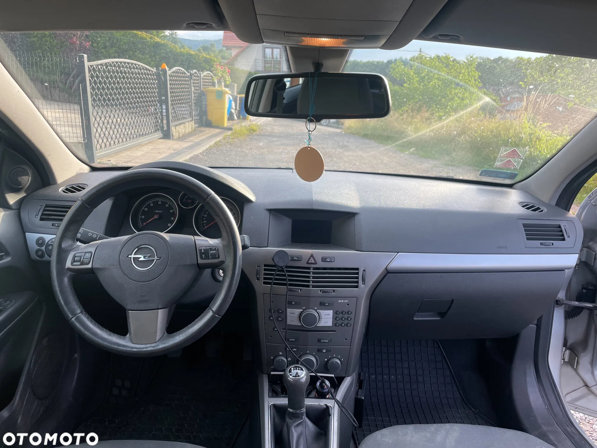 Opel Astra III GTC 1.6 Enjoy - 8