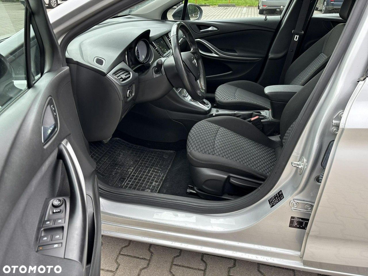 Opel Astra V 1.4 T Edition S&S - 11