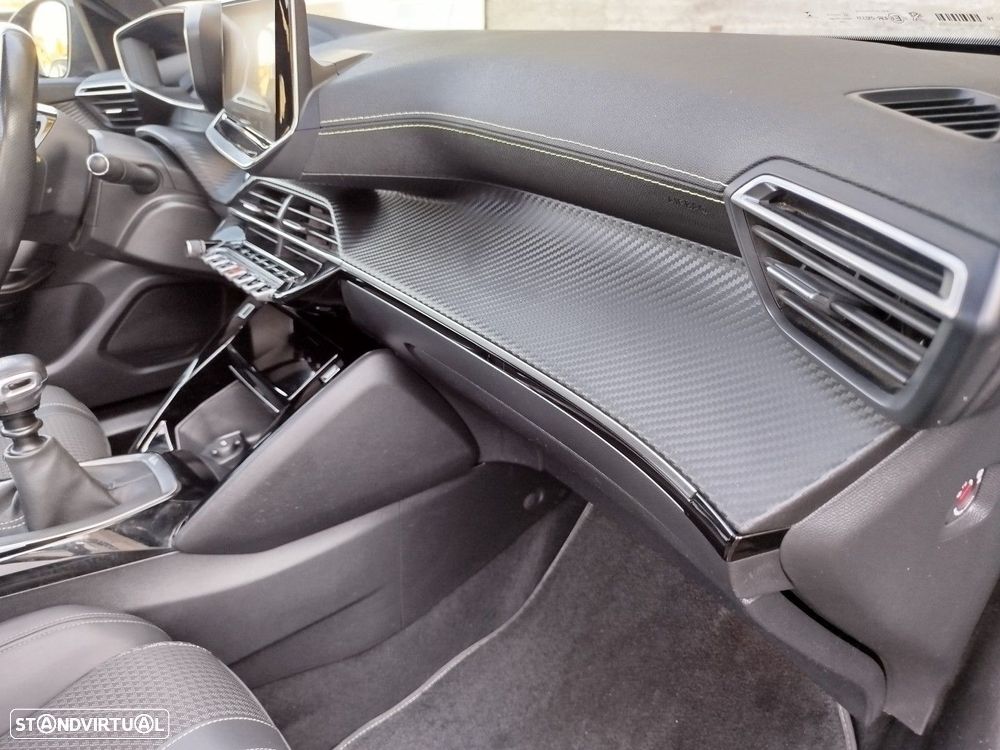 Peugeot 2008 1.2 PureTech GT Line - 15
