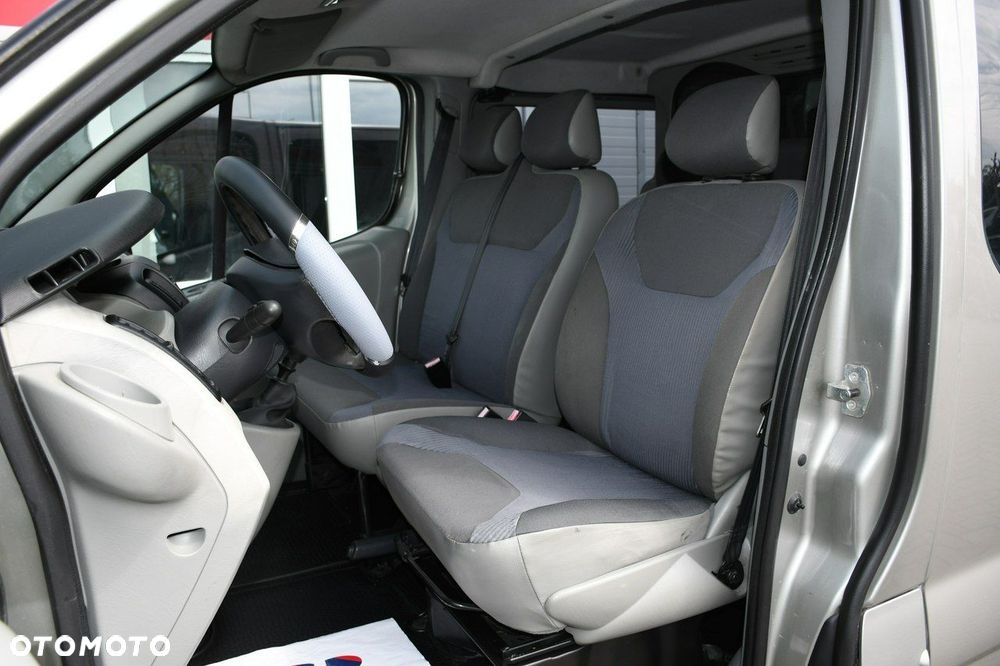 Opel Vivaro - 18