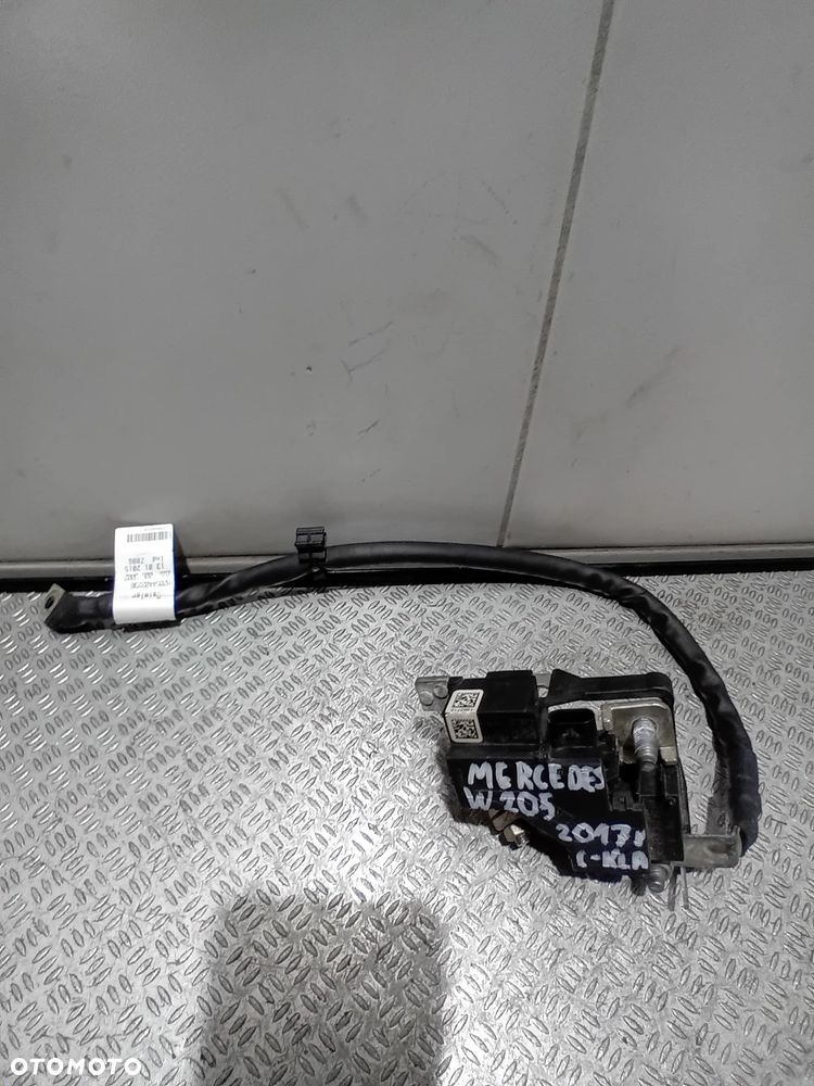 przewód masowy Mercedes-Benz C-klasa W205 2.0 B  2017 A2054402236