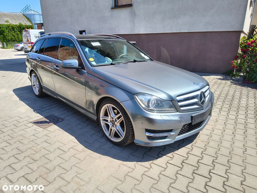 Mercedes-Benz Klasa C 220 (BlueTEC) d BlueEFFICIENCY Edition 7G-TRONIC Avantgarde - 3