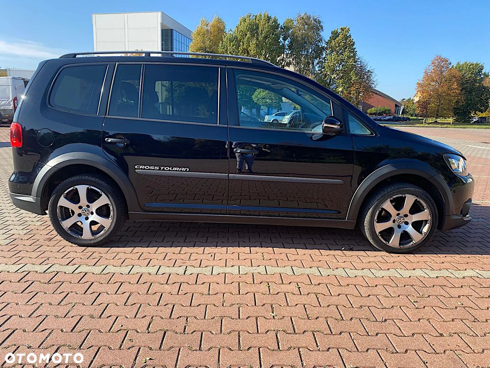 Volkswagen Touran 1.4 TSI Cross - 13