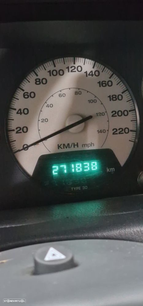 Jeep Grand Cherokee 2.7 CRD Laredo - 11