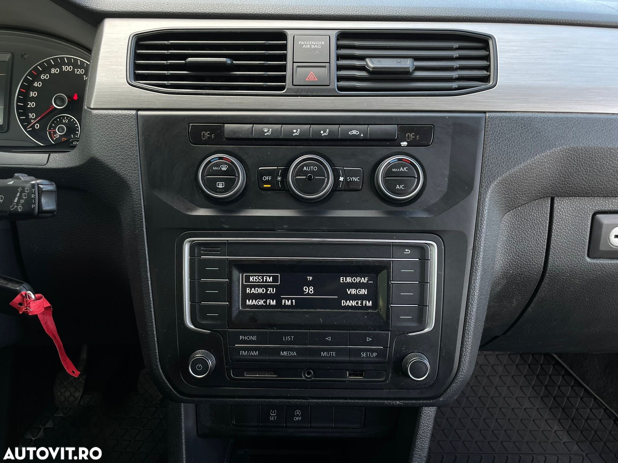 Volkswagen Caddy - 26