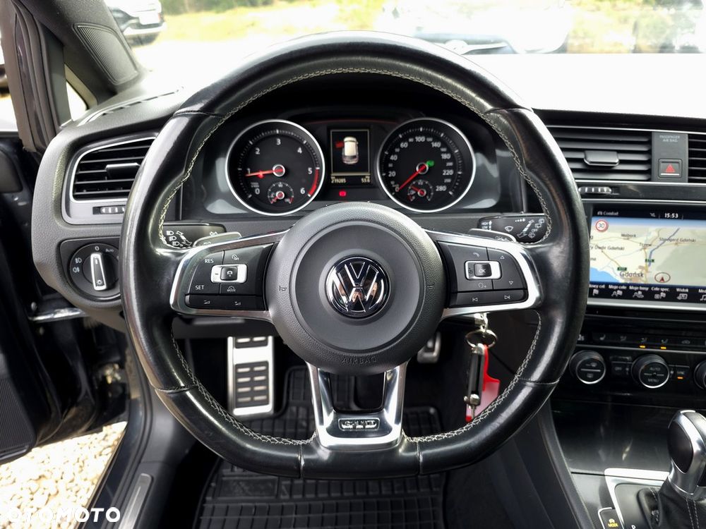 Volkswagen Golf - 20