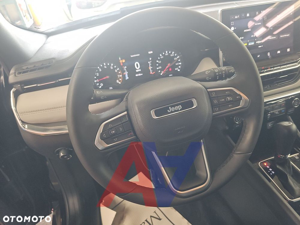 Jeep Compass - 11