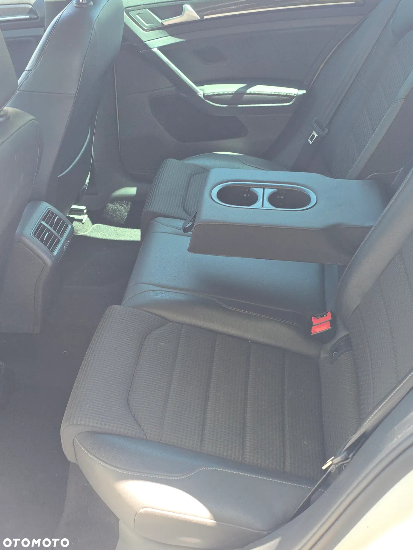 Volkswagen Golf VII 1.4 TSI BMT ACT Highline - 18