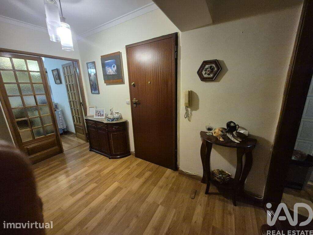 Apartamento T3 em Almada, Cova da Piedade, Pragal e Cacilhas de 93 m2 - Grande imagem: 2/17