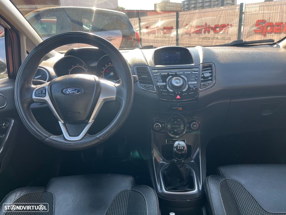 Ford Fiesta 1.0 EcoBoost S&S TITANIUM - 7