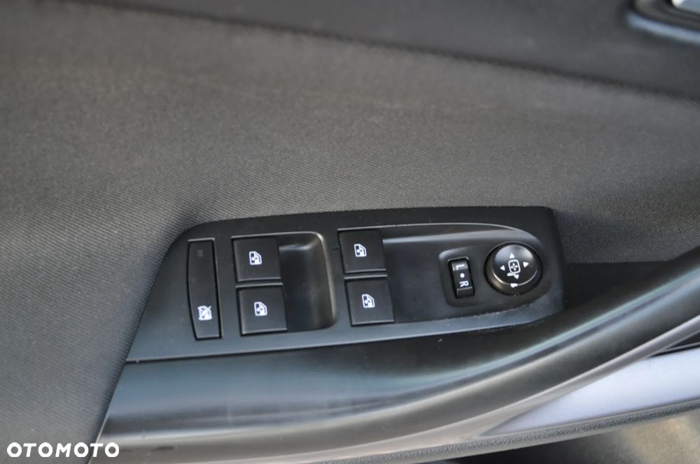 Opel Astra 1.4 Turbo Dynamic - 24