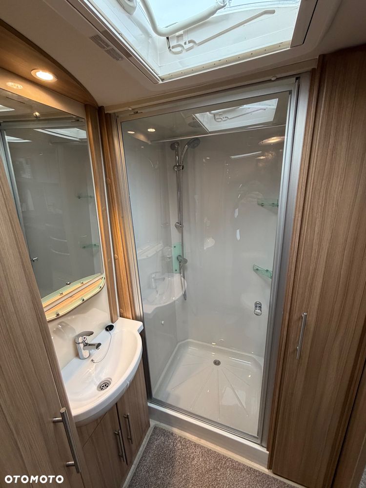 Lunar Quasar 462 - 37