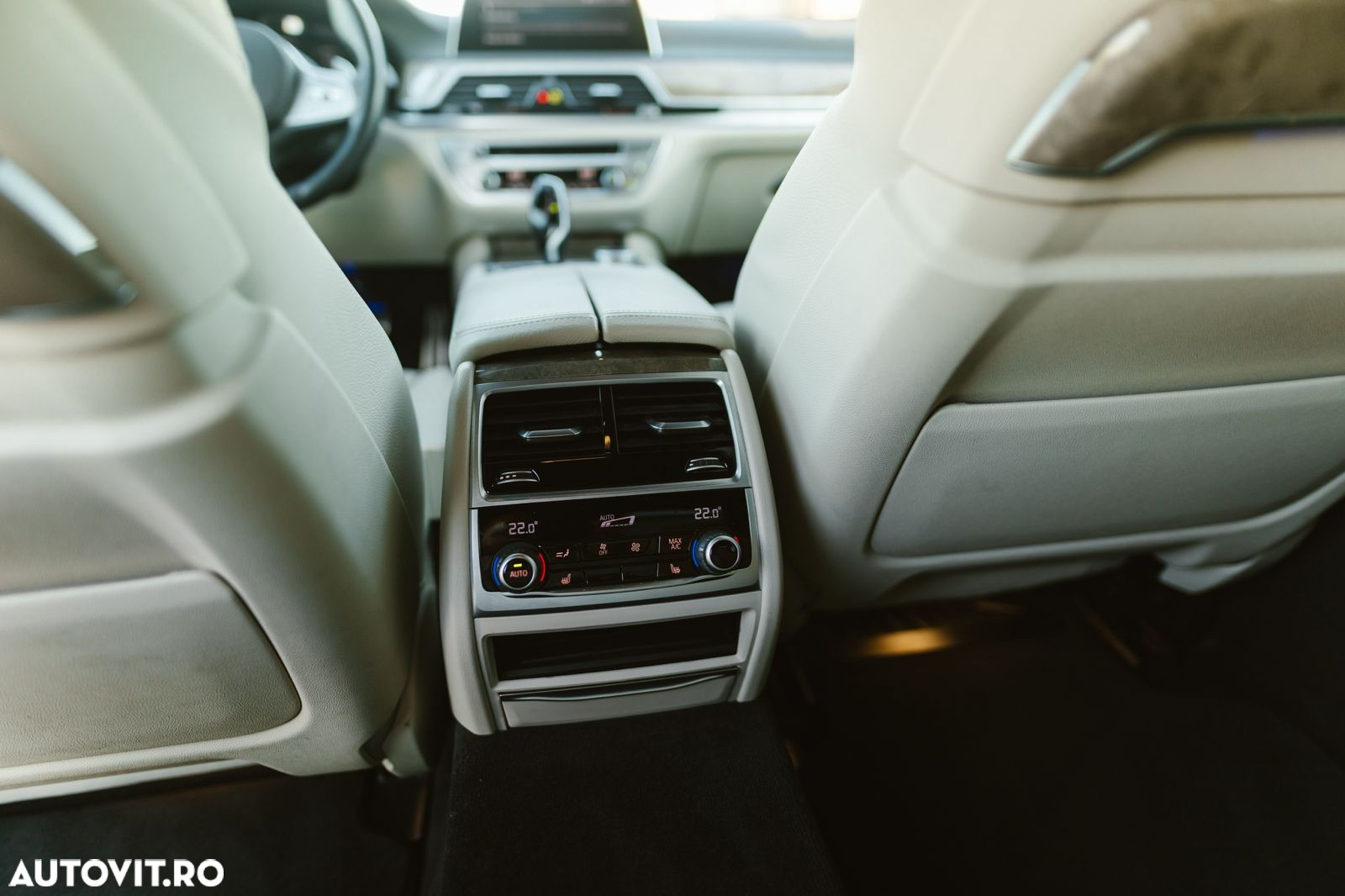 BMW Seria 7 - 28