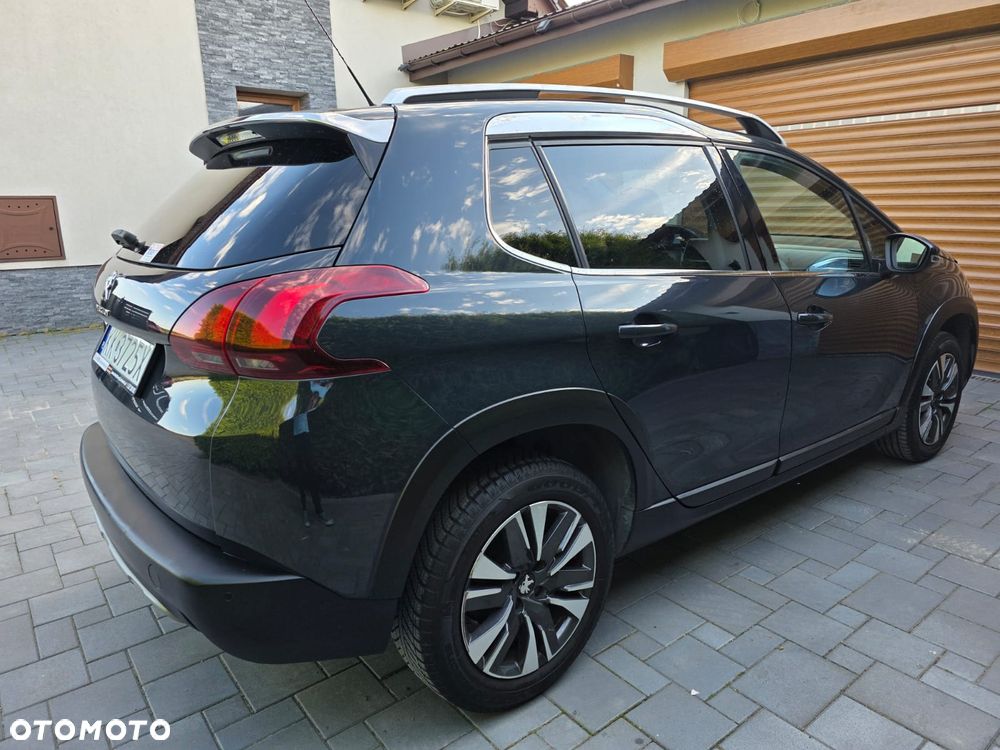 Peugeot 2008 1.2 Pure Tech Allure S&S - 8