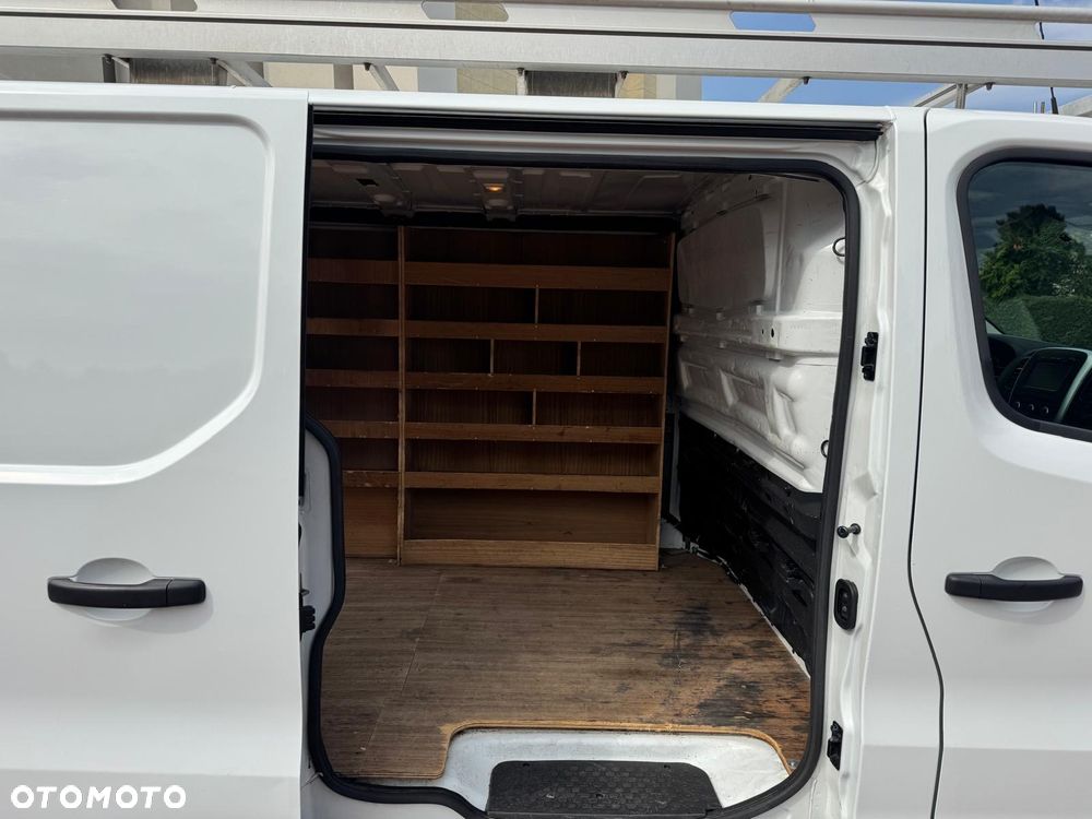 Renault Trafic - 32