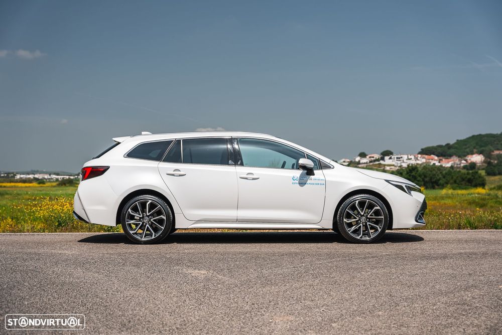 Toyota Corolla Touring Sports - 19