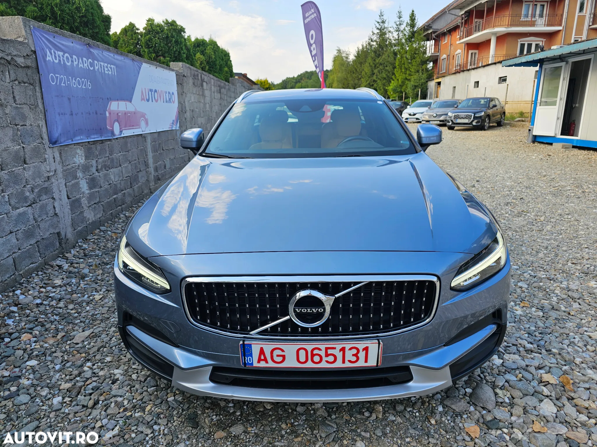 Volvo V90 Cross Country D4 AWD Geartronic Pro - 12