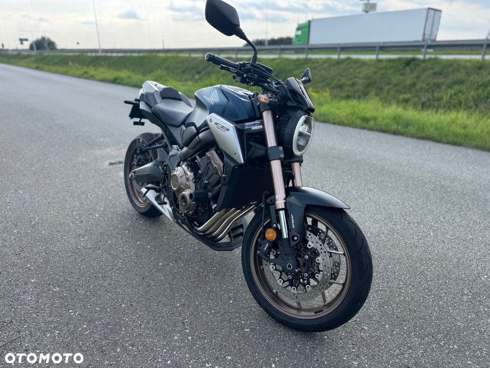Honda CB - 10