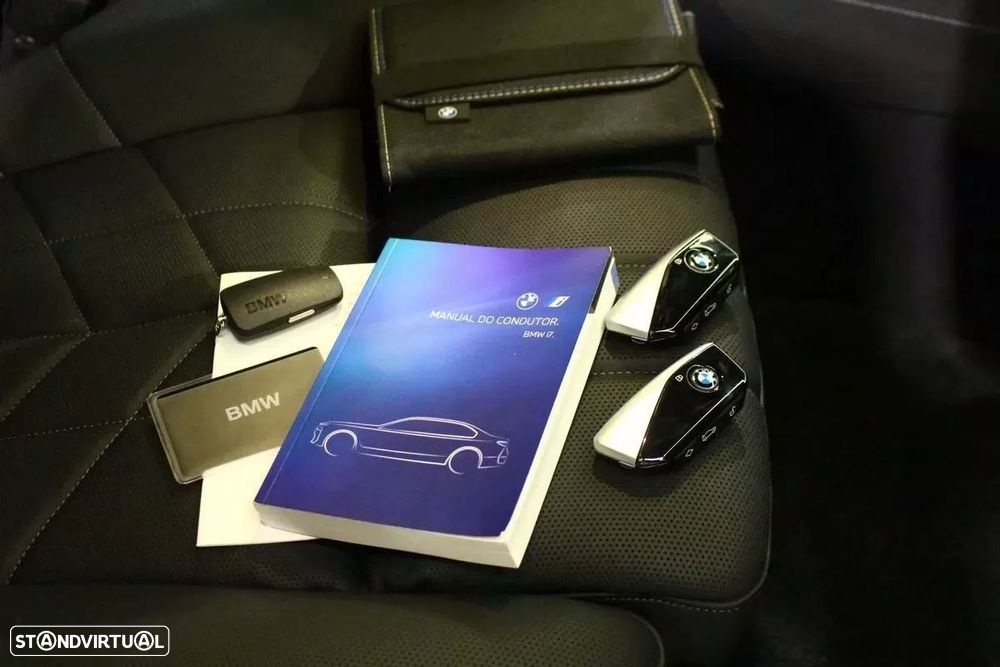 BMW i7 eDrive50 - 50