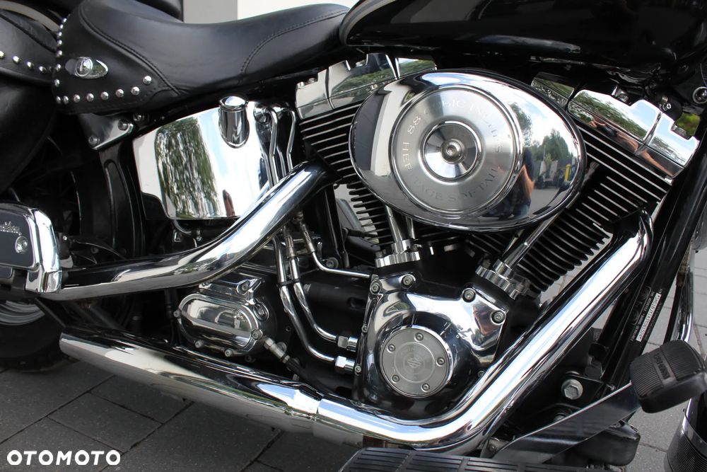 Harley-Davidson Softail Heritage Classic - 19
