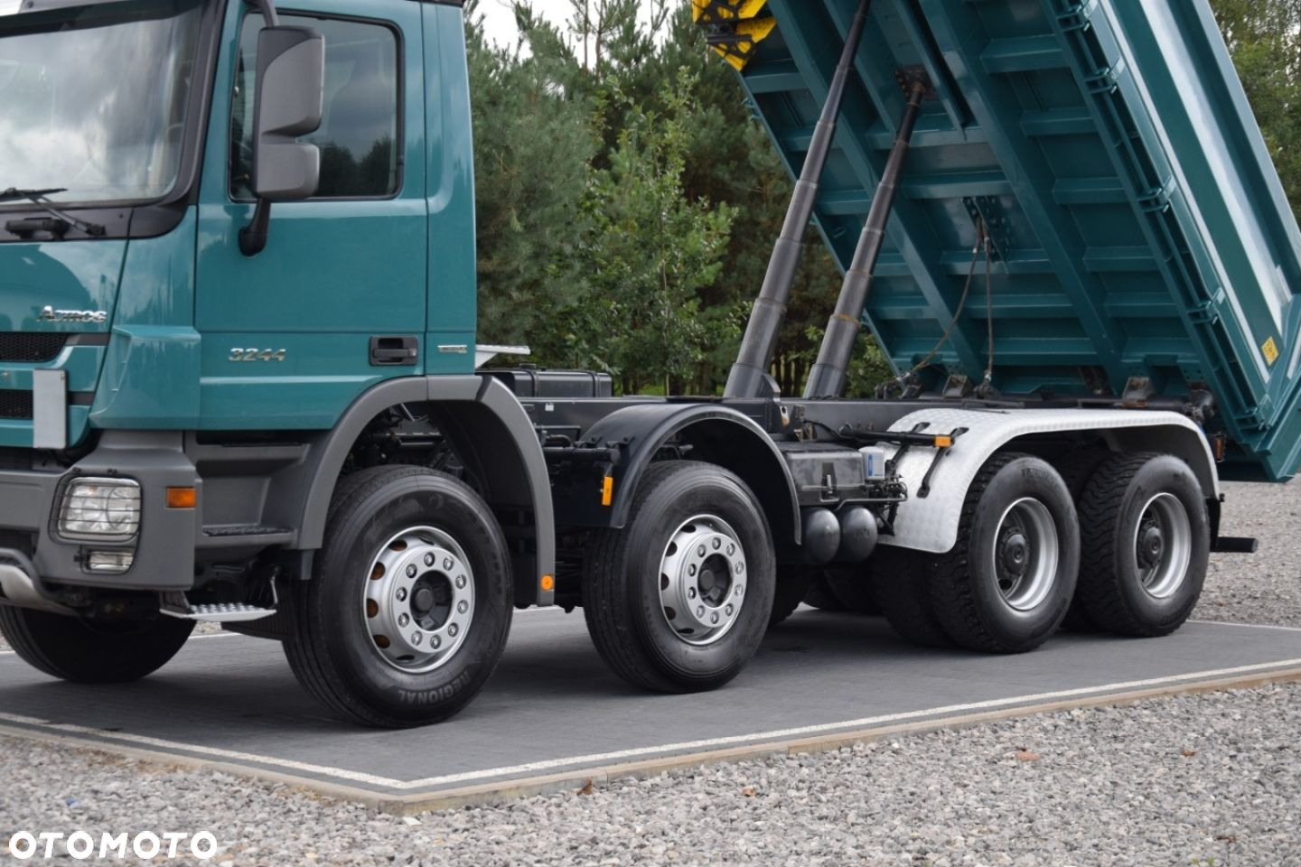 Mercedes-Benz Actros 3244 8x4 Meiller Kipper - 14