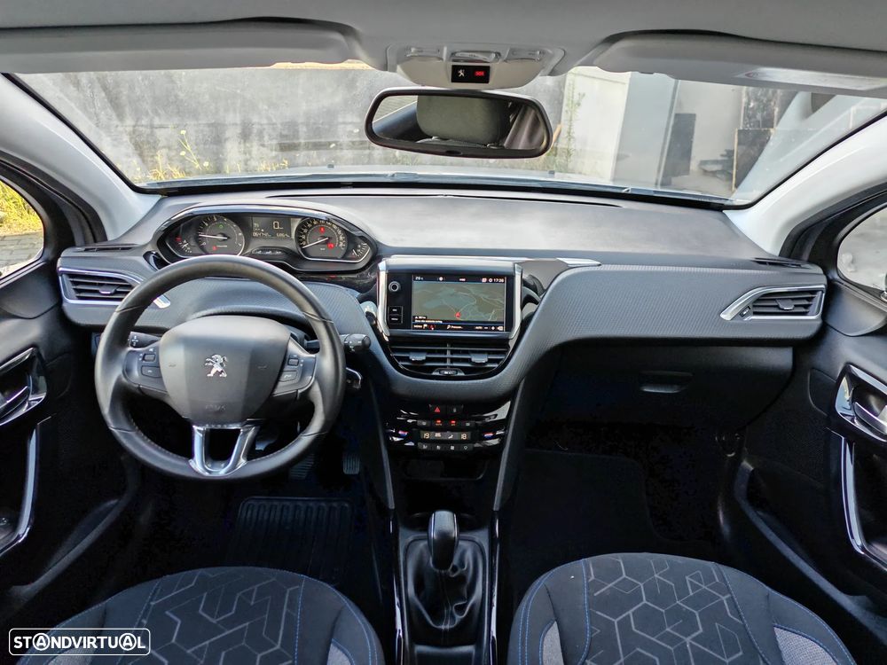 Peugeot 2008 1.2 PureTech Style - 14